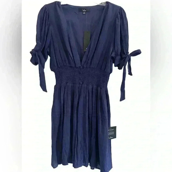 LuLus NWOT Flowy Deep V-Neck Navy Blue Dress Size Medium - Picture 1 of 8